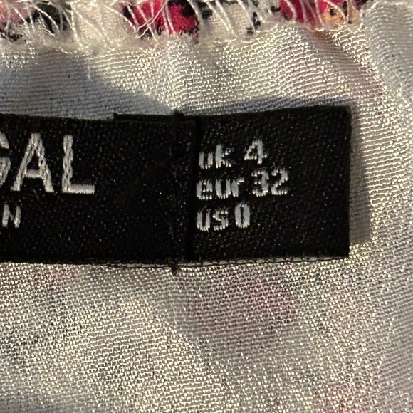 Nasty Gal Ditsy Bardot Cap Sleeve Floral Mini Dress On or Off Shoulder Size 0 - Picture 9 of 14